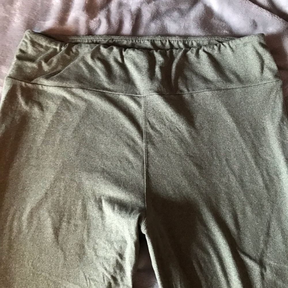 TC olive leggings